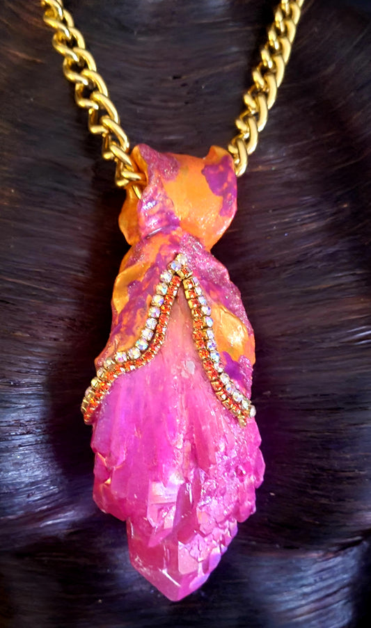 Pink Orange Aura Quartz Sculpted Gemstone Pendant With Bold Chain Ro