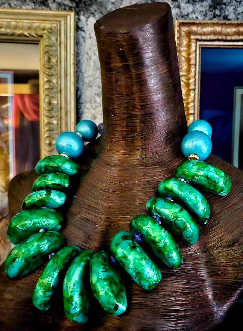 Hand Sculpted Emerald Green Metallic Beaded Light Statement Luxury Nec