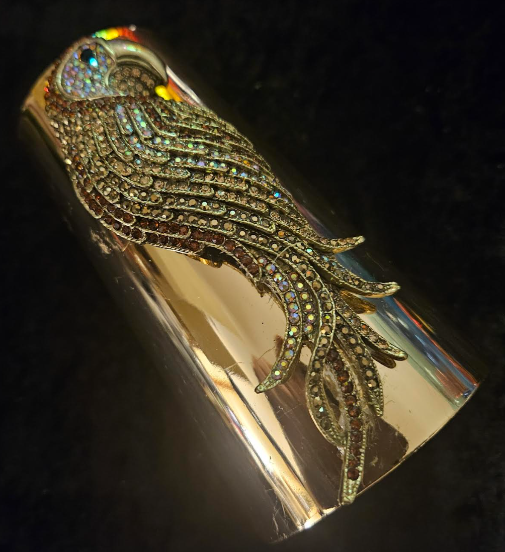 Shiny Gold Tone Wide Statement Cuff with Rhinestone Parrot, Diamant