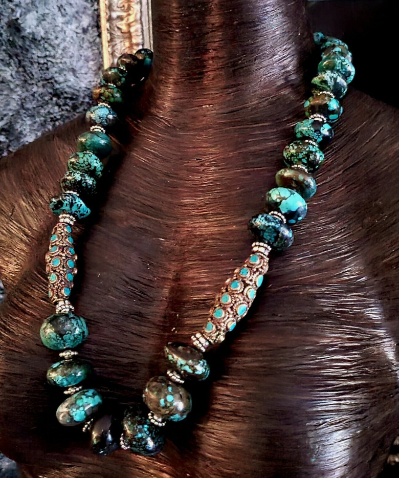 Hubei Turquoise Rondelle Rope Luxury Necklace with Tibetan Brass Repou