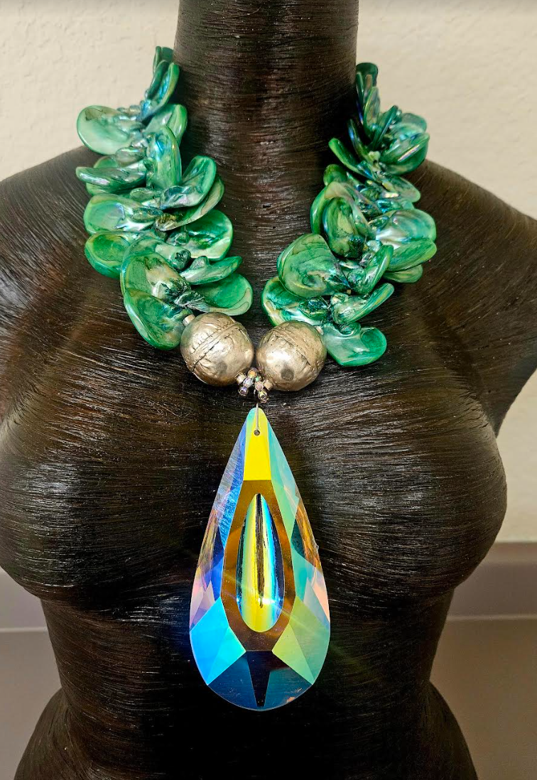 Green Aurora Borealis Shell Luxury Necklace & Crystal Amulet - Art Collectors