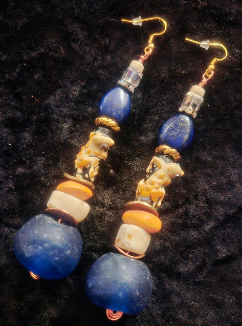 Funky Lizard or Gecko Beaded Pierced Statement Earrings Blue Beige O