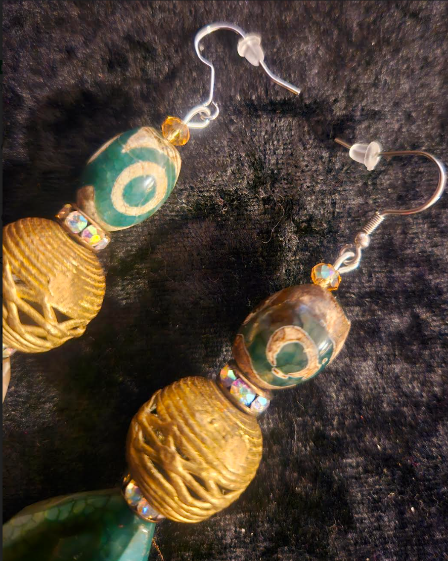 Earthy Agate Teardrop & Lost Wax Brass Dangle Statement Earrings Ear