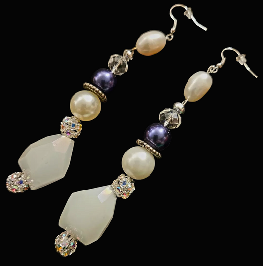 Freshwater Pearl & Faceted Glass Shoulder Duster Earrings - Black & White