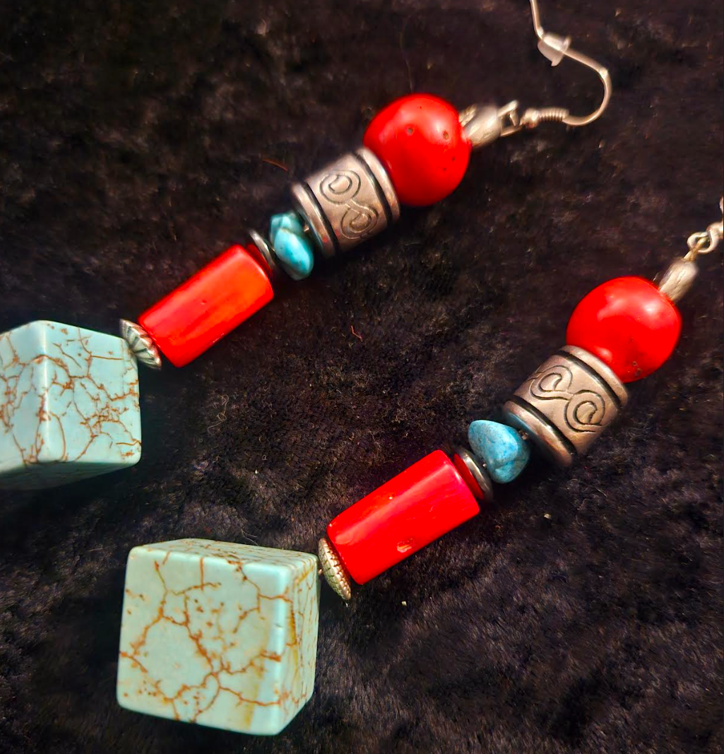Blue Red & Silver Cubed Dangle Pierced Statement Earrings Jeans Jewe