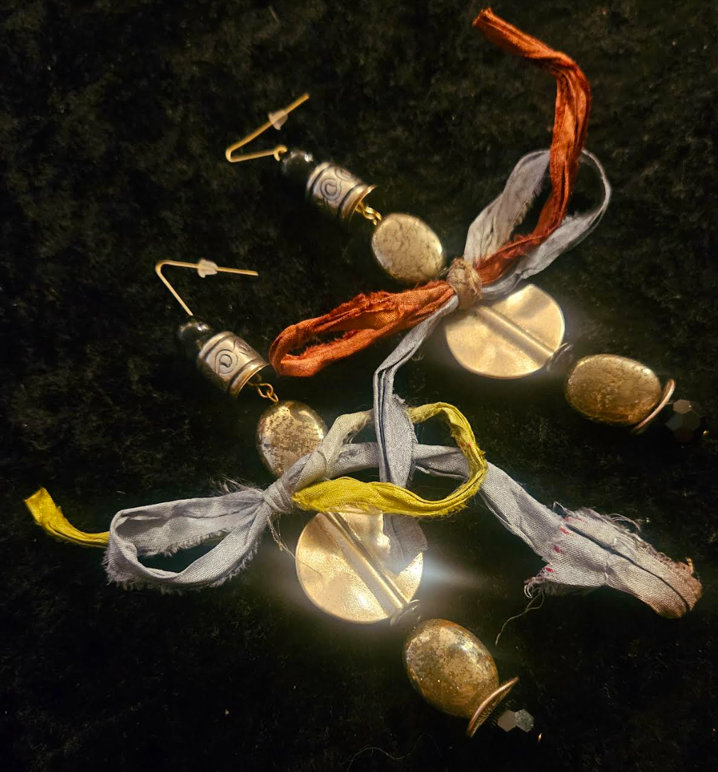 Mixed Metal Beaded Pierced Earring with Sari Silk Ribbon Bow Pyri