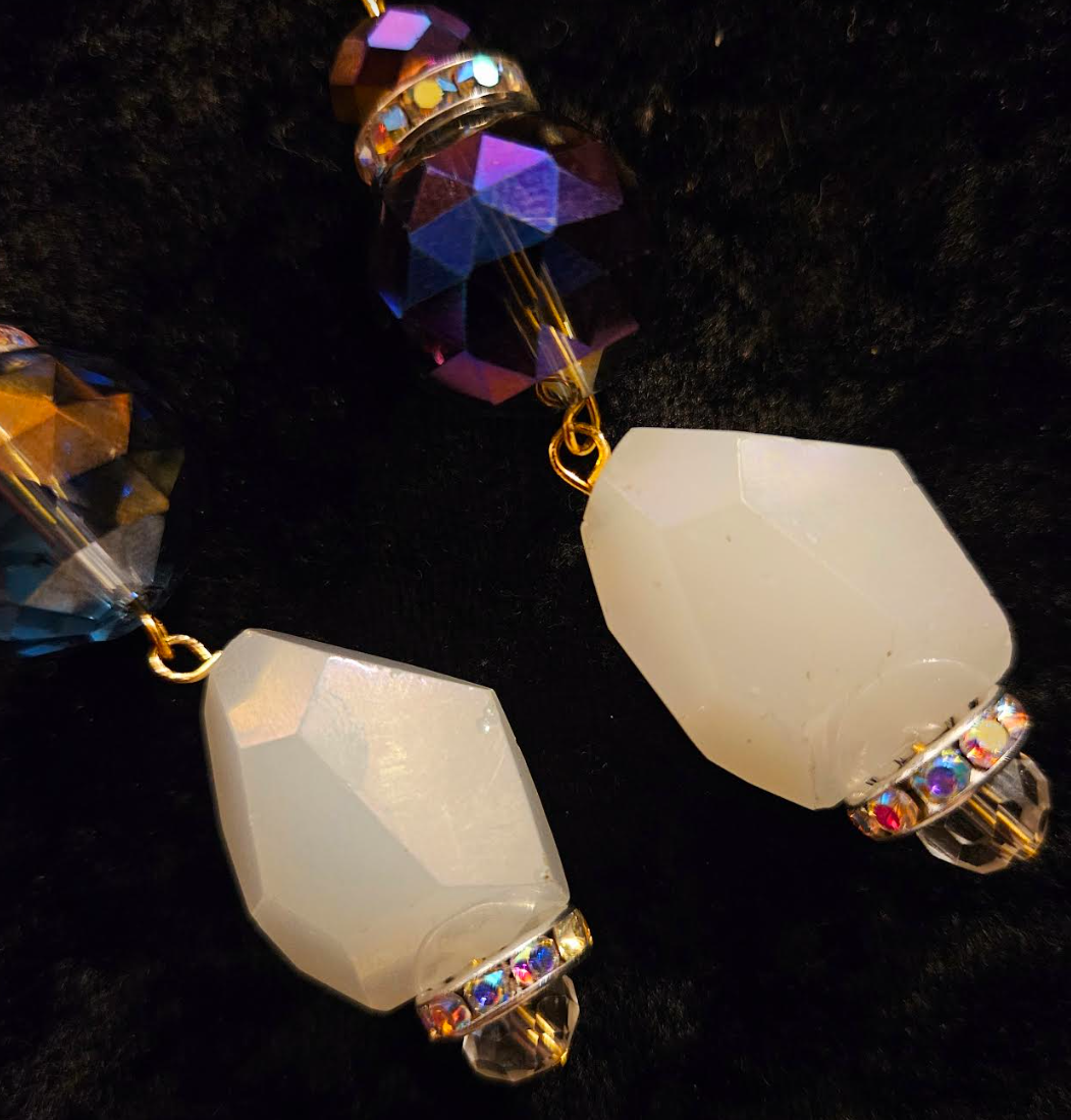 Purple and White Faceted Crystal Dressy Pierced Statement Earrings W