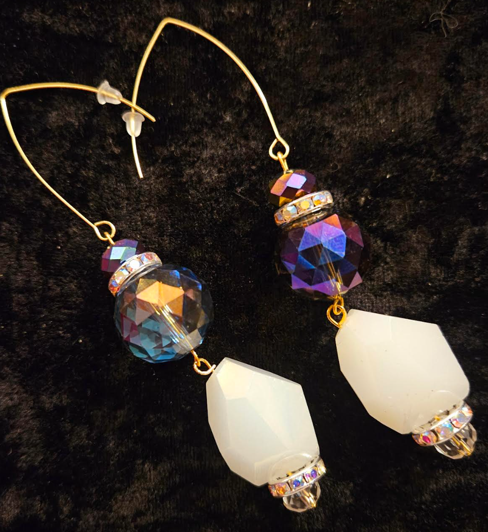 Purple and White Faceted Crystal Dressy Pierced Statement Earrings W