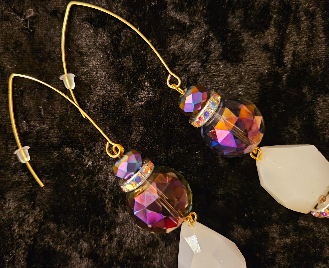 Purple and White Faceted Crystal Dressy Pierced Statement Earrings W