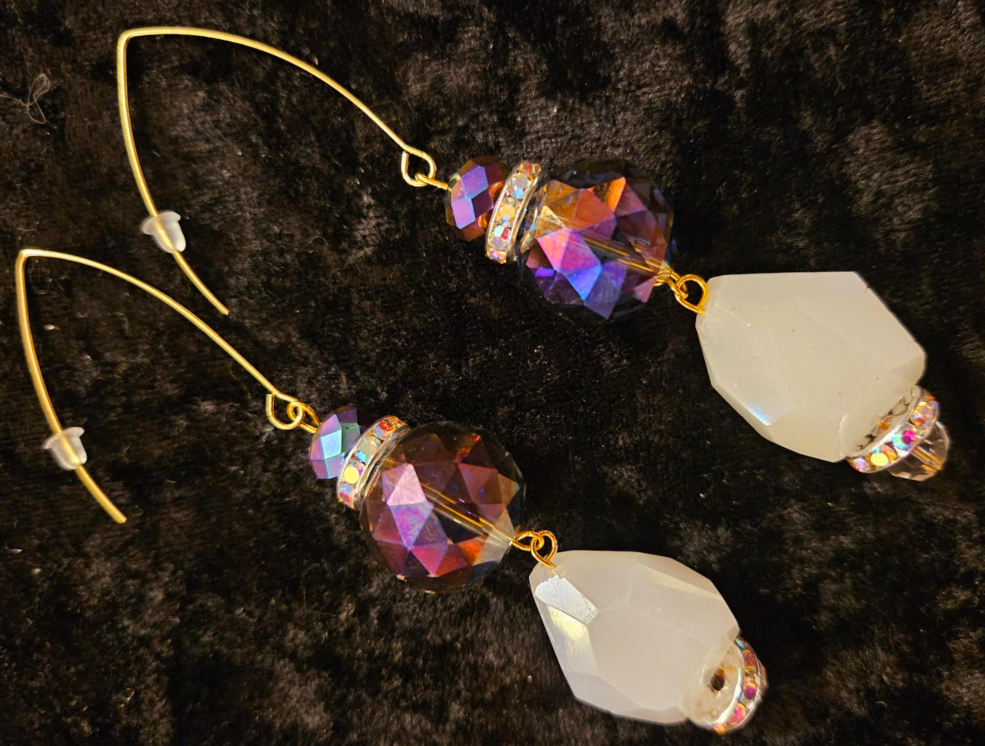 Purple and White Faceted Crystal Dressy Pierced Statement Earrings W