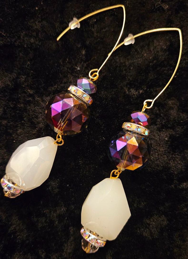 Purple and White Faceted Crystal Dressy Pierced Statement Earrings W
