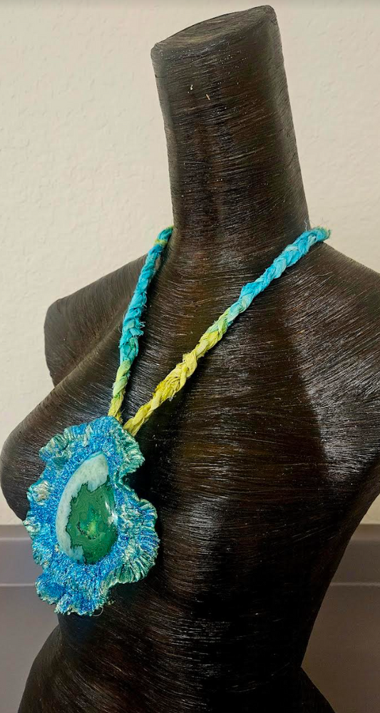Emerald Green Druzy Agate Sculpted Gemstone Pendant with Sari Silk Bra