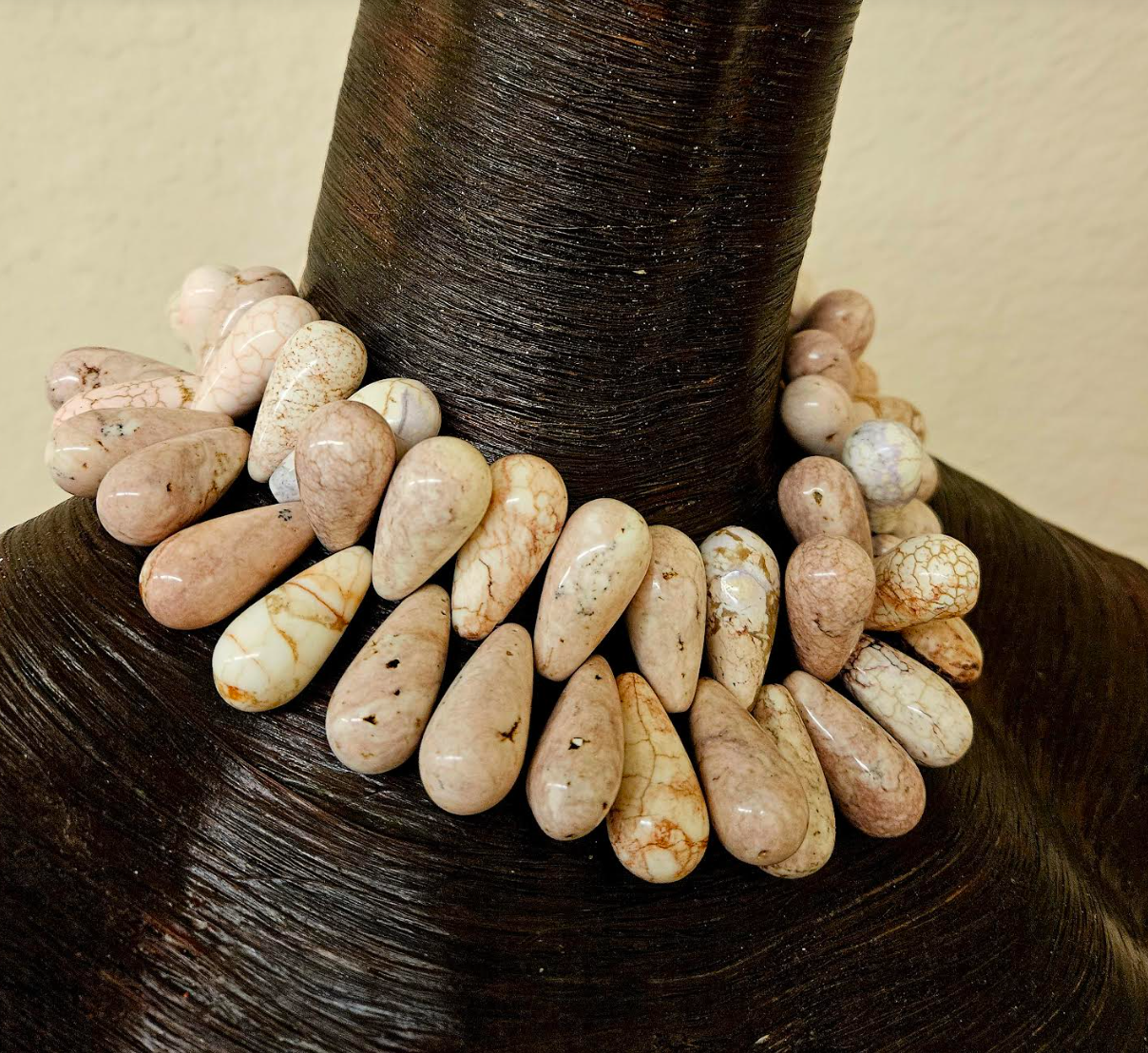 Howlite Magnesite Cream with Brown Matrixing Teardrop Choker Faux