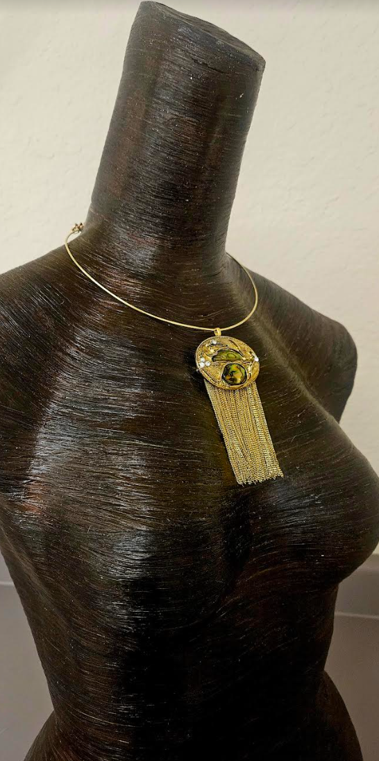 Art Deco Vintage Gemstone Pendant on Wire Collar Art Nouveau Chain W