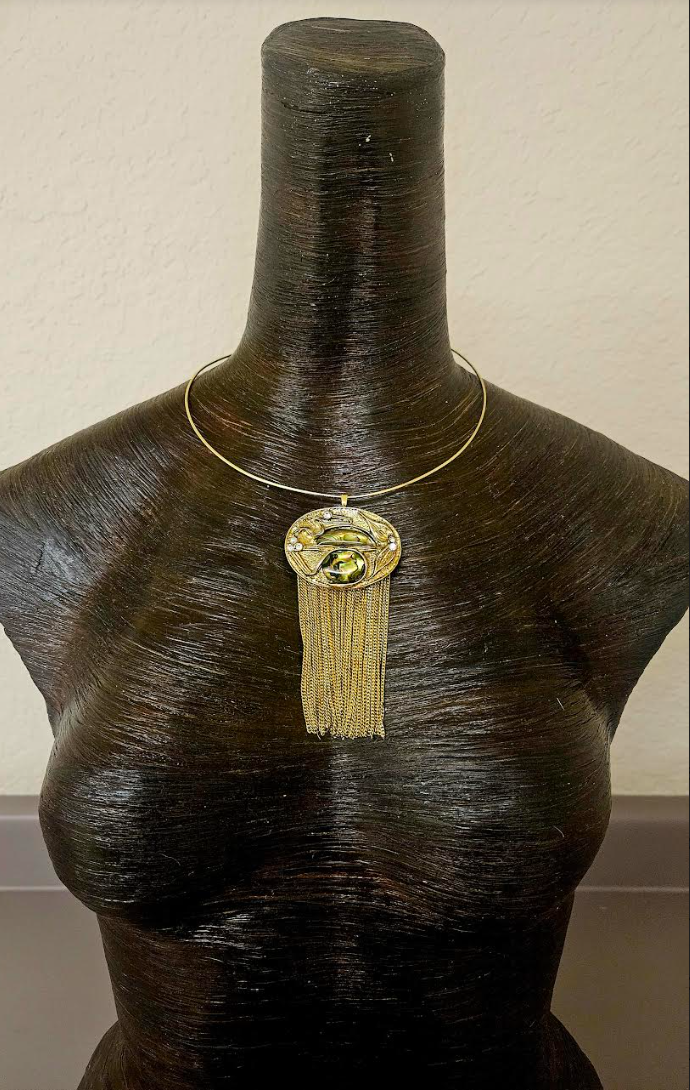 Art Deco Vintage Gemstone Pendant on Wire Collar Art Nouveau Chain W