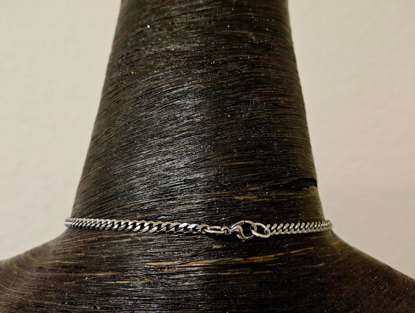 Hot Pink Agate & Rhinestone Sculpted Art Deco Pendant - Feminine