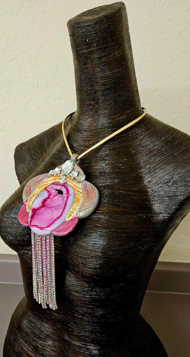 Pink Agate & Rhinestone Gemstone Pendant With Gold Torc - Flappers