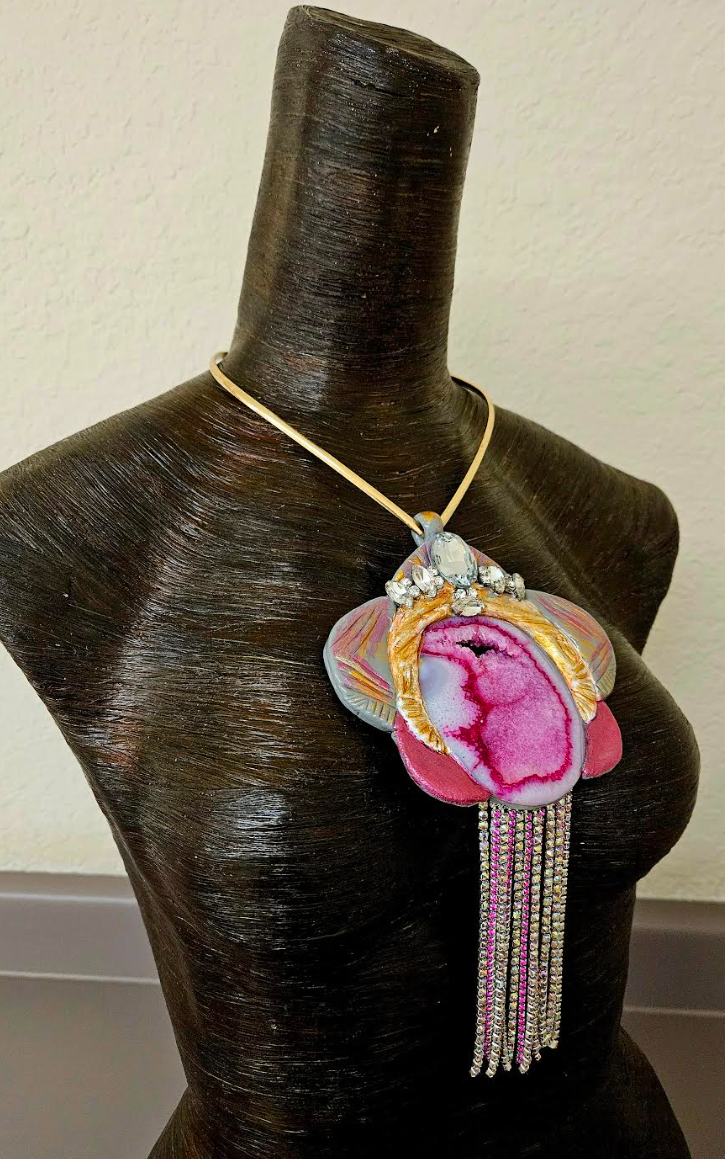 Pink Agate & Rhinestone Gemstone Pendant With Gold Torc - Flappers