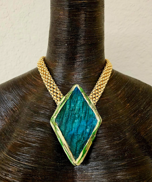 Green Moonstone Sculpted Pendant With A Vintage Mesh Chain -Couture
