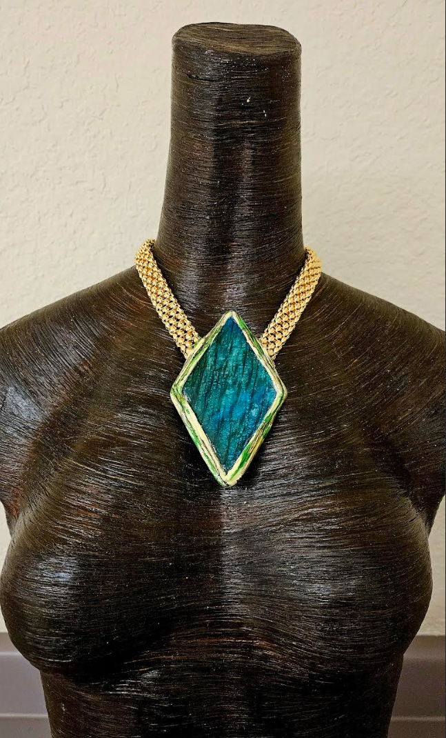 Green Moonstone Sculpted Pendant With A Vintage Mesh Chain -Couture