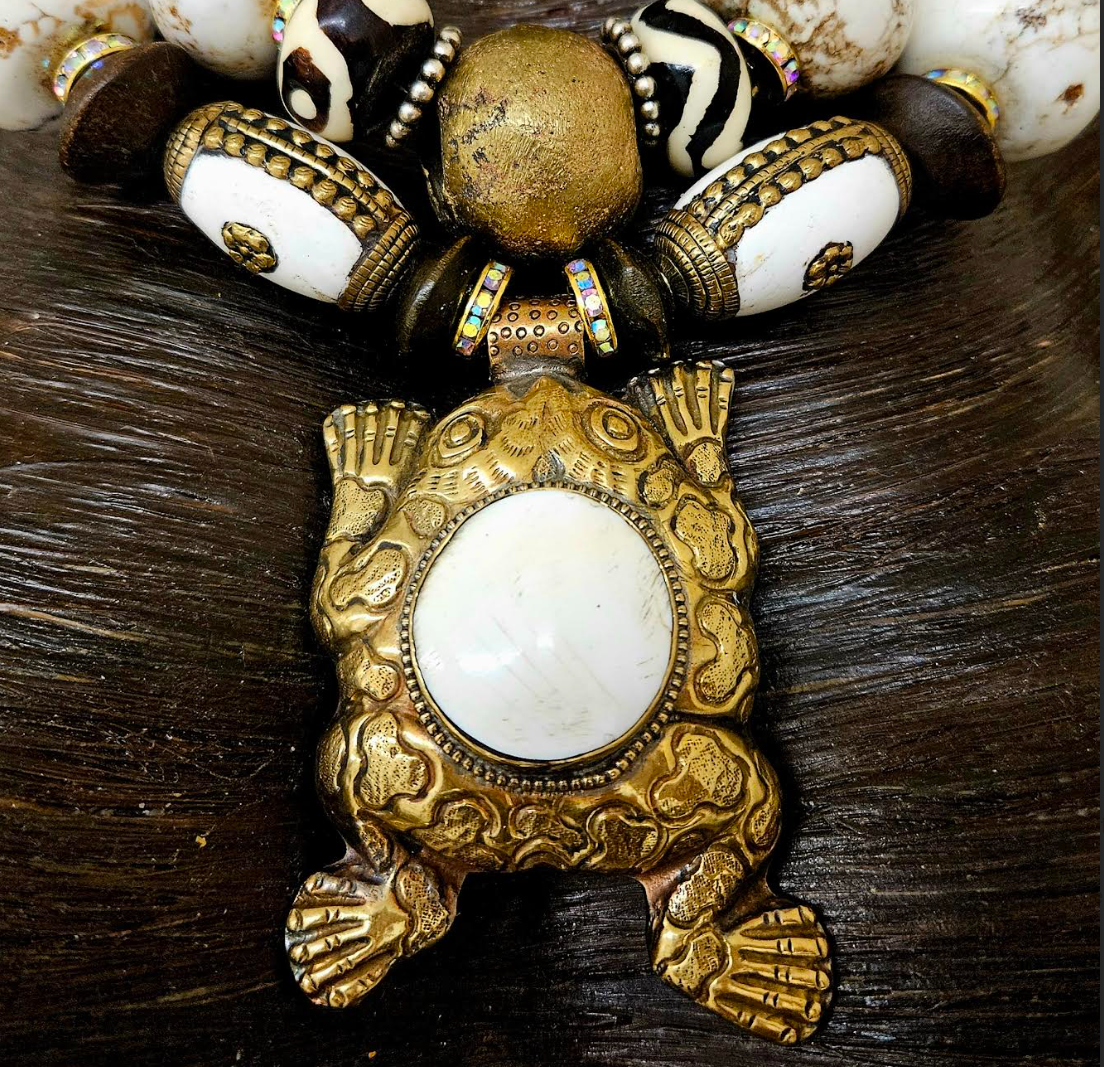 White Magnesite Conch Brass & Wood Beaded Tribal Necklace & Frog Pendant