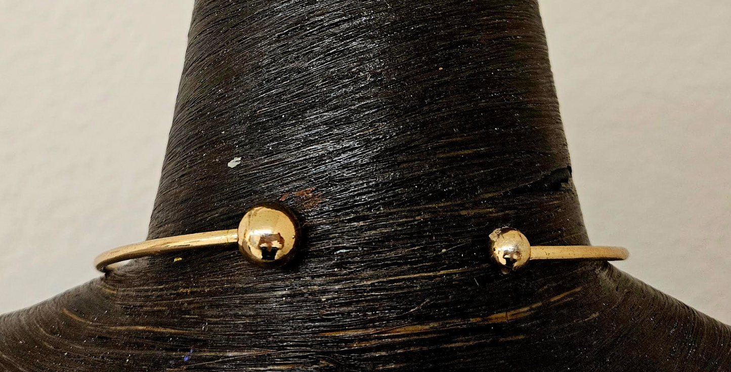 Hand Sculpted Variegated Driftwood Pendant - Unisex Torc