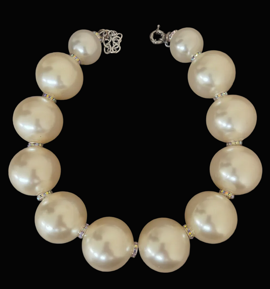 Oversized Faux Pearl Single Strand Statement Necklace : Elegant Socialite Jewelry