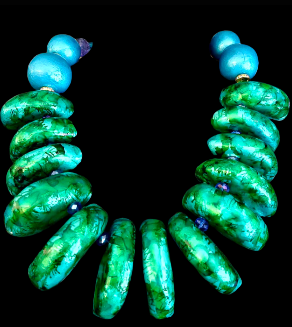 Hand Sculpted Emerald Green Metallic Beaded Light Statement Luxury Nec
