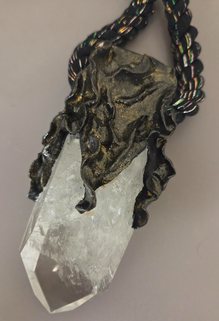 Sculpted Quartz Statement Pendant - Rocker Chic Styling