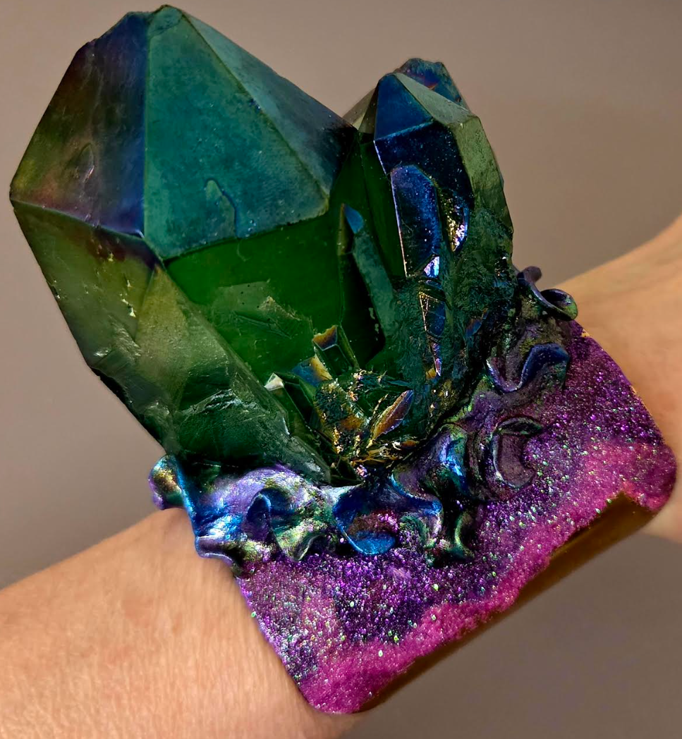 Emerald Green Aura Quartz Cuff - Red Carpet Statement