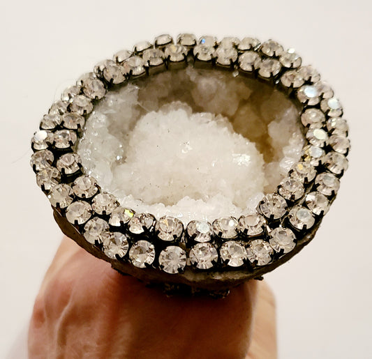 Snowball Druzy Geode Adjustable Two Finger Statement Ring Unisex, Crystal & Rhinestone Unisex Finger Candy, Quartz Knuckles, Frankie Bernstein Style Jewelry