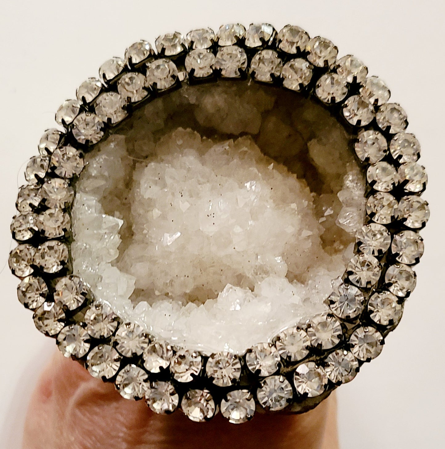 Snowball Druzy Geode Adjustable Two Finger Statement Ring Unisex, Crystal & Rhinestone Unisex Finger Candy, Quartz Knuckles, Frankie Bernstein Style Jewelry