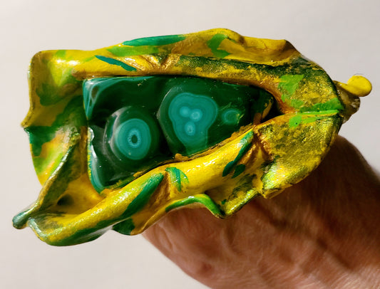 Hand Sculpted Yoni Ring with Polished Malachite Stone, Green Yellow & Gold Sensuous Adjustable Hand Ring, Haute Couture Runway Ready Finger Candy