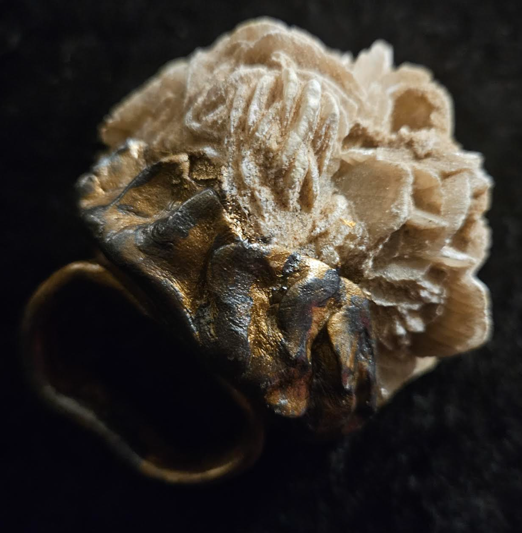 Massive Desert Rose Sculpted Two Finger Statement Ring, Beige Crystal Gemstone Finger Candy, Boho Couture Bauble