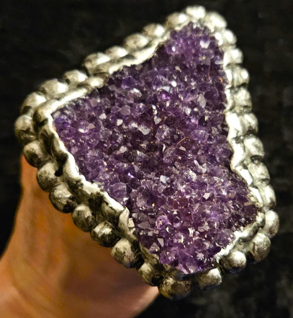 Rough Amethyst Sculpted Two Finger Hand Ring, Purple Crystal Statement Ring Unisex, Jewelry Showstopper Finger Candy