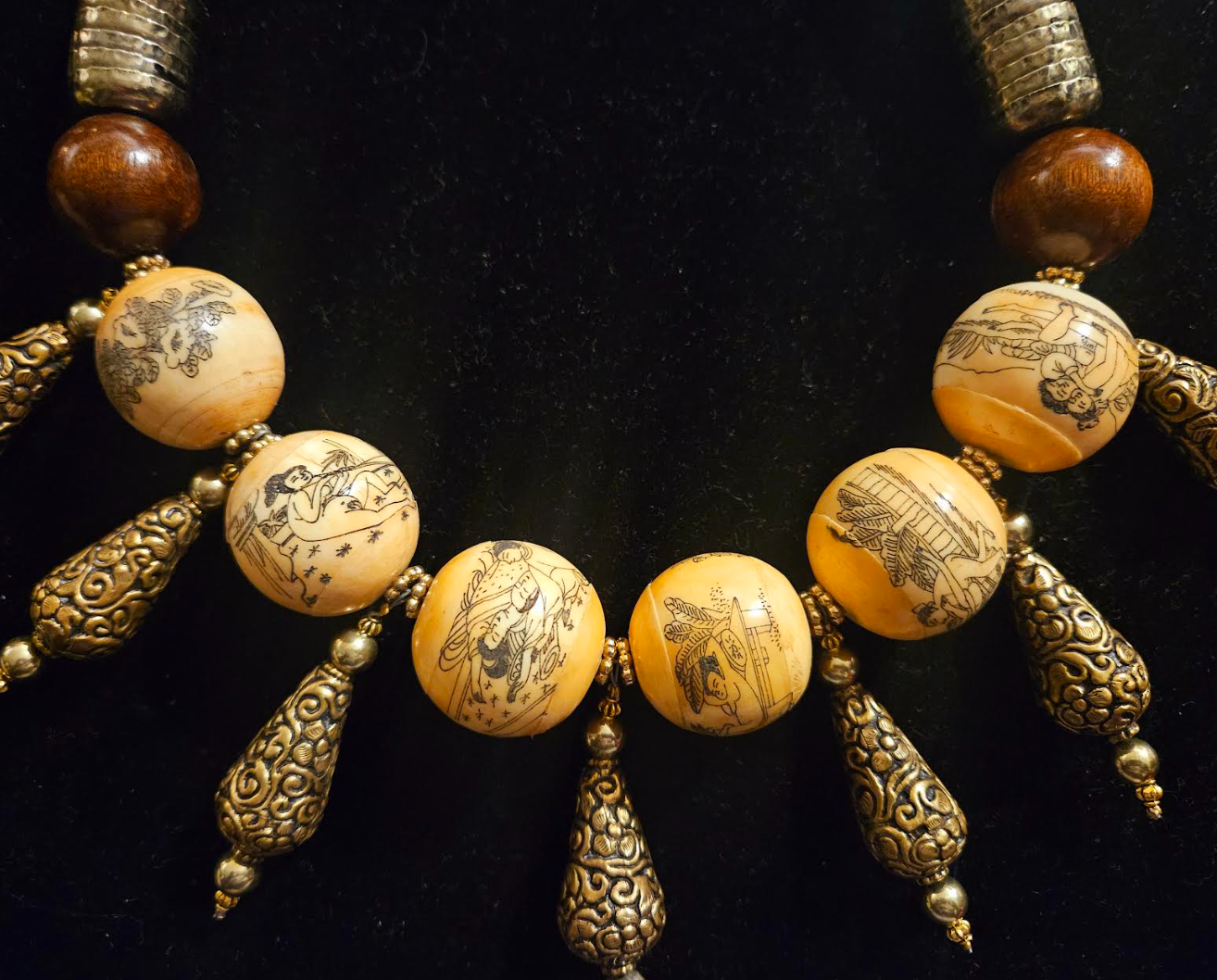 Earth Tone Erotic Kama Sutra Faux Scrimshaw Beaded Tribal Necklace, Ethnic Sanskrit Beaded Luxury Neck Candy, Bold Chunky Dramatic Neck Piece