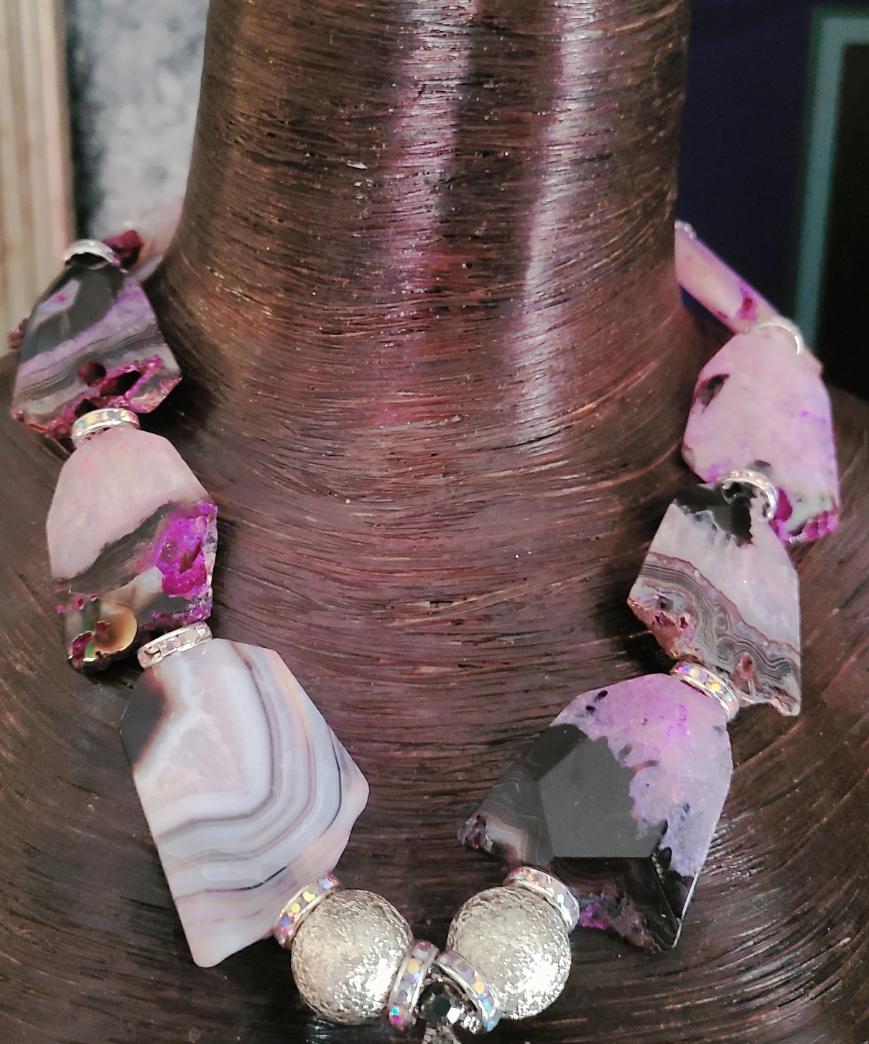 Faceted Agate Necklace with Art Deco Jewel Pendant, Pink Purple Black & Silver Wedding Venue Neck Candy
