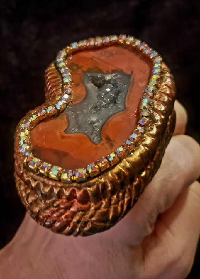 Druzy Agate Geode Sculpted Unisex Statement Ring - Two Finger Gemstone Hand Ring for Professional Athletes - OOAK Earthy Wearable Art Finger Candy - Gay Man's Oversized Bold Ring - Kat Kouture Jewelry