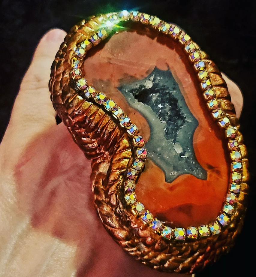 Druzy Agate Geode Sculpted Unisex Statement Ring - Two Finger Gemstone Hand Ring for Professional Athletes - OOAK Earthy Wearable Art Finger Candy - Gay Man's Oversized Bold Ring - Kat Kouture Jewelry