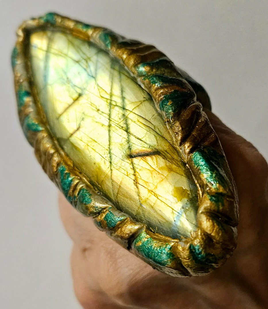 Golden Labradorite Sculpted Eliptical Shaped Statement Ring - Flashy Spectrolite Oversized Hand Ring - Kat Kouture Jewelry