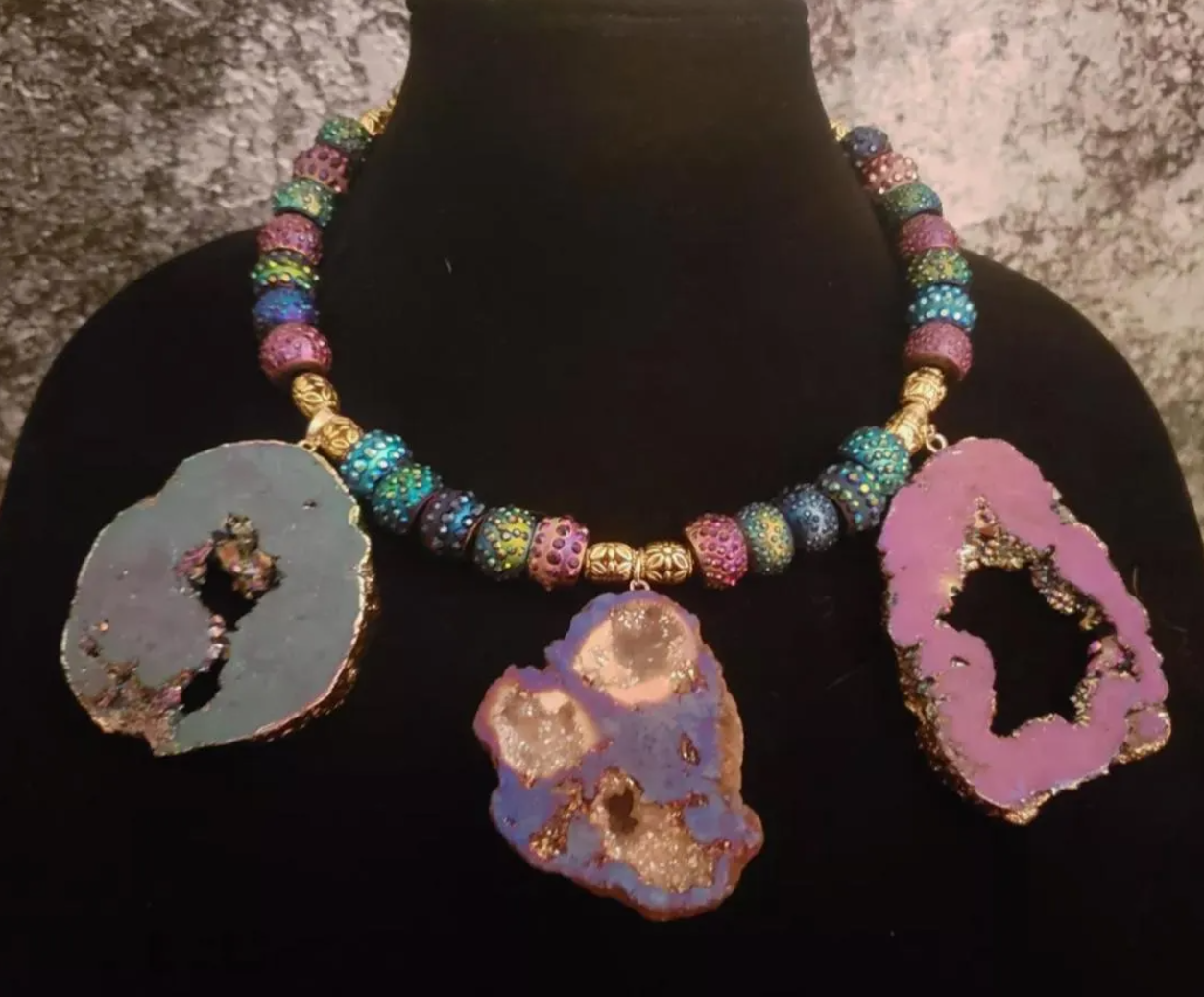 Jewel Tone Druzy Slice Torc - Titanium Quartz Rainbow Multi Pendant Neck Ring - Jeans Jewelry - Kat Kouture Jewelry