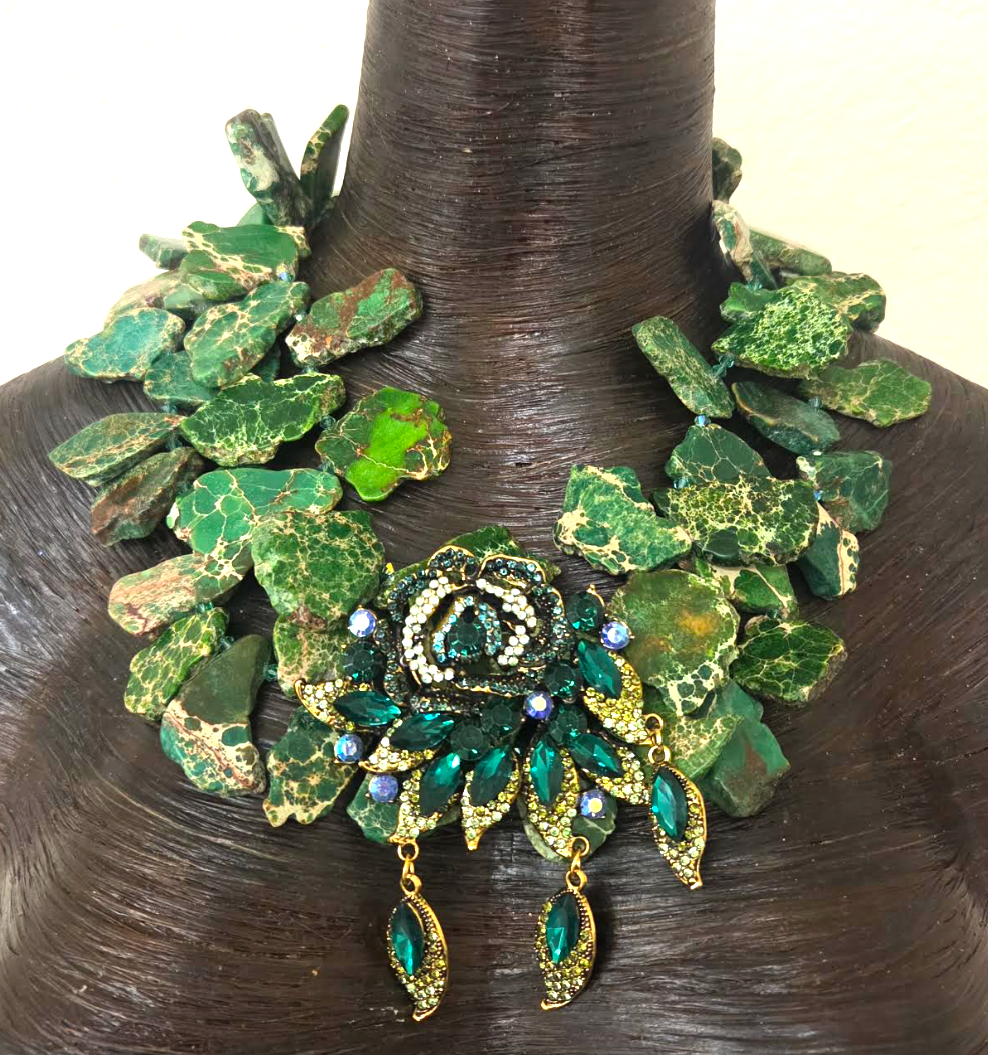 Green & Beige Sea Sediment Slab Statement Necklace -  Emerald Green Rose Pendant