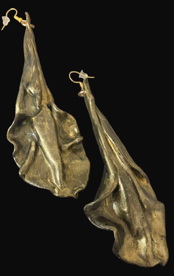 Art Nouveau Sculpted Calla Lily Shoulder Duster Pierced Earrings - Luxe