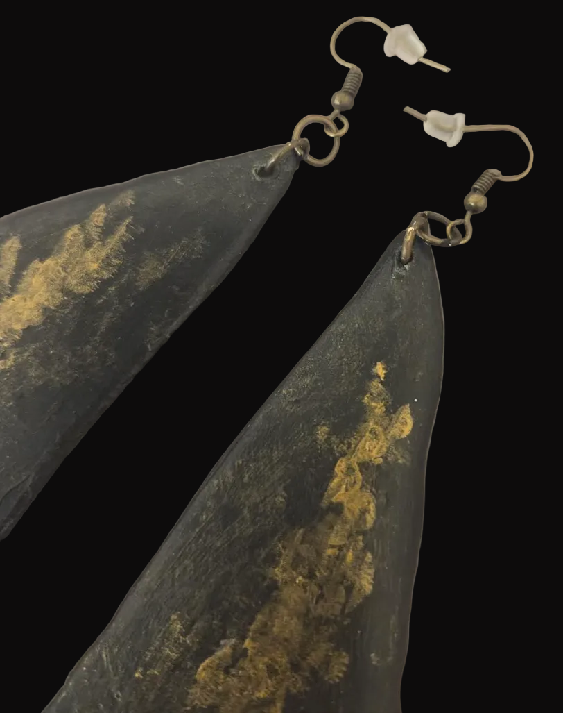 Blackened Gild Triangular Wing Shoulder Dusters - Avant Garde