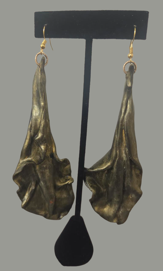 Art Nouveau Sculpted Calla Lily Shoulder Duster Pierced Earrings - Luxe