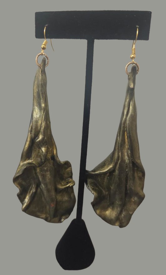 Art Nouveau Sculpted Calla Lily Shoulder Duster Pierced Earrings - Luxe