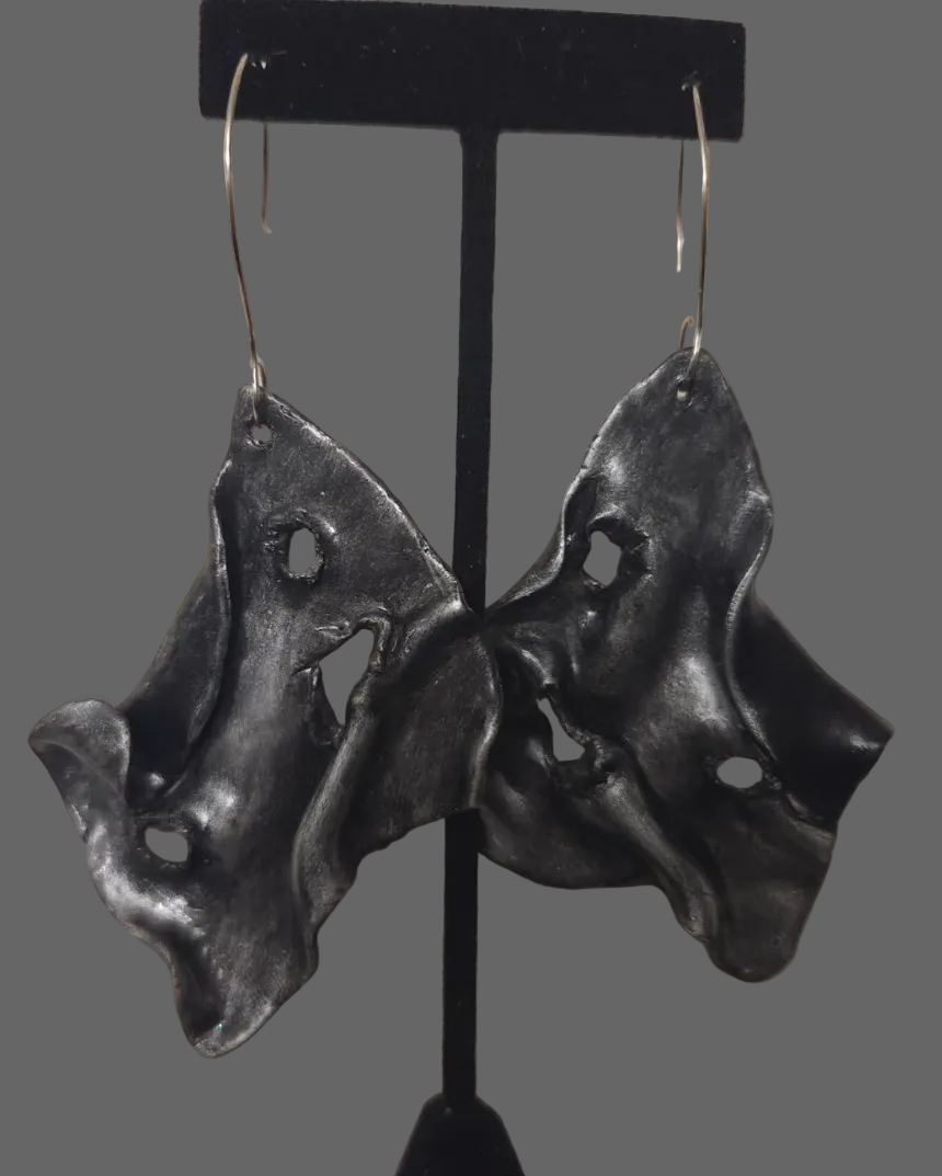 Edgy and Defiant Ripped Street Style Sculpted Pierced Earrings - Fierce