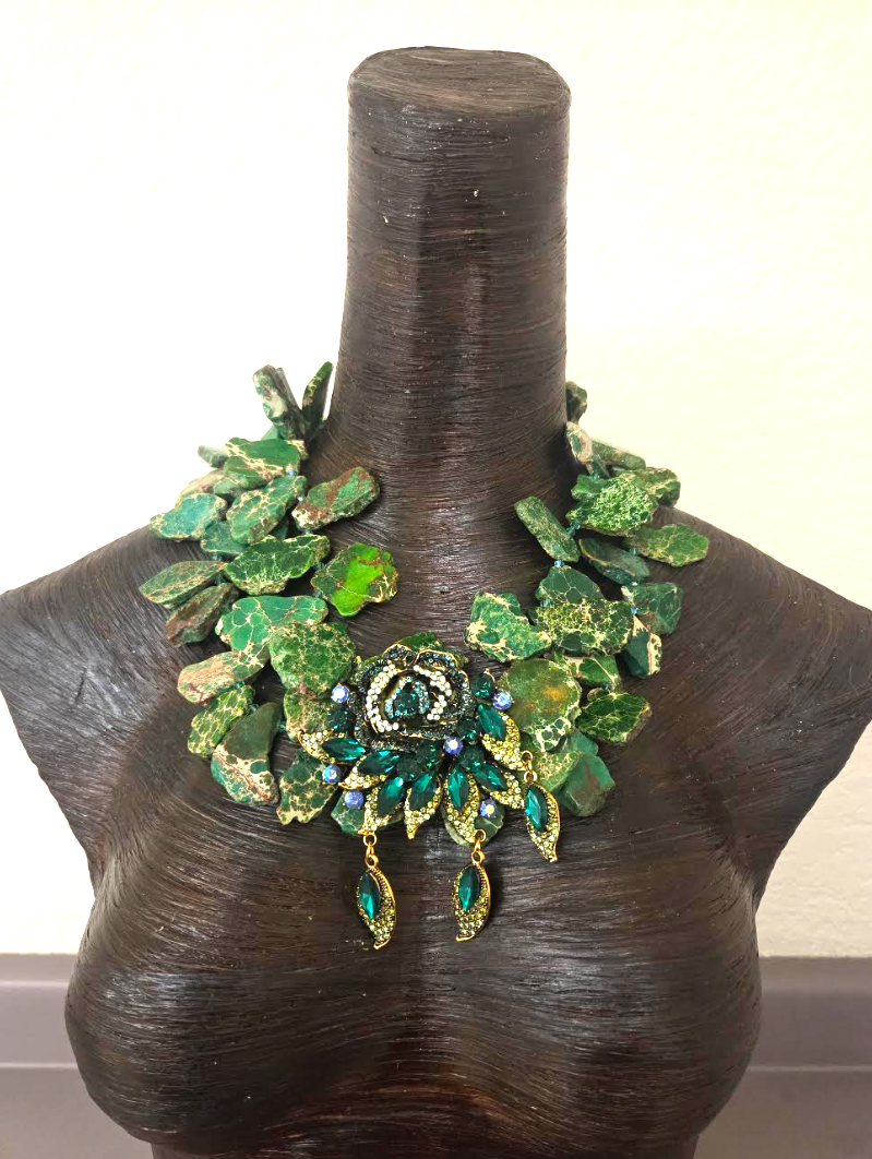 Green & Beige Sea Sediment Slab Statement Necklace -  Emerald Green Rose Pendant